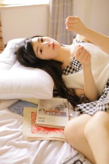 打女佣的屁屁